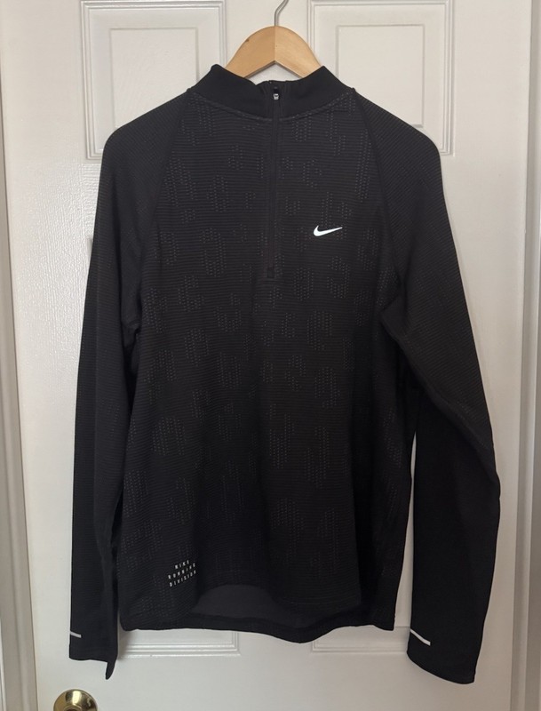 Nike Men’s Small Pinnacle Running Division 1/2 Zip Shirt Black FZ1121-010 gallery