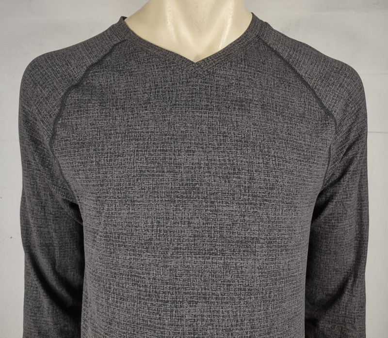 Lululemon dark gray black cross hatch long sleeve base layer shirt mens XL gallery