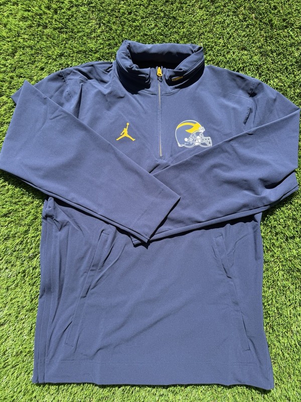 Men’s XL Jordan Brand Michigan Wolverines Sideline Coaches 1/4 Zip Jacket gallery