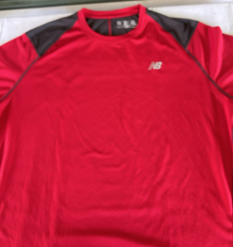 Men's New Balance Running Shirt red gray XXL Lightning Dry Fabric Logo gallery