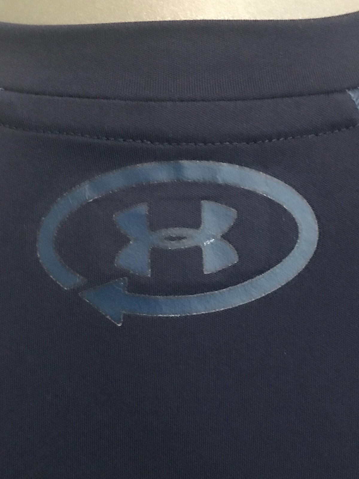 Under Armour "Green" Heat Gear Mens Small LOOSE Tech Tee Shirt Solid Dark Blue gallery