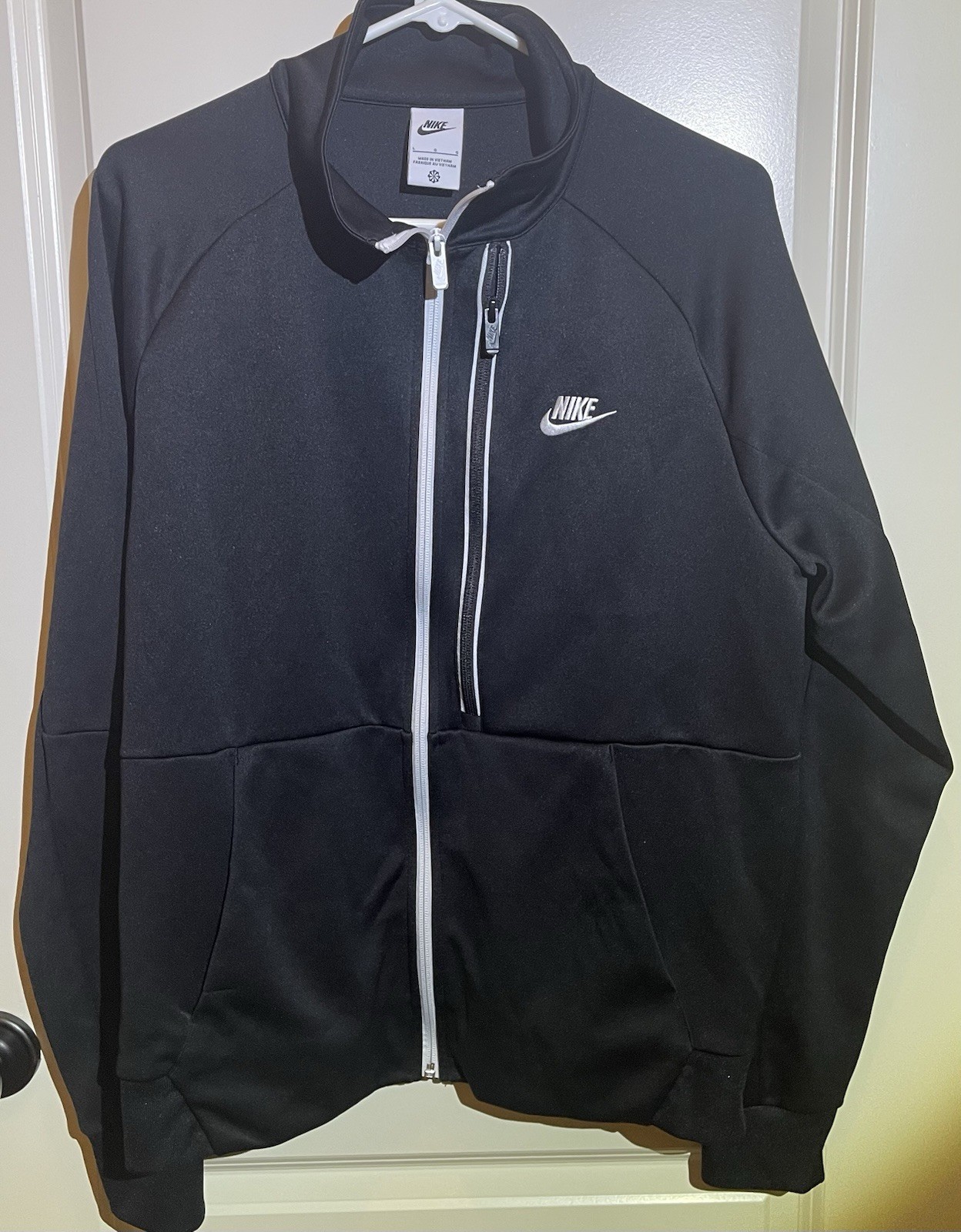 Nike Long Sleeve Zip Up Size Large gallery