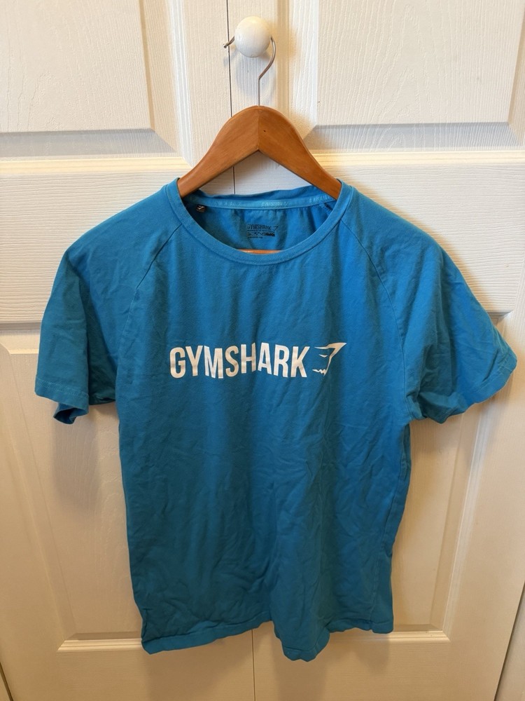 Gymshark Apollo T-Shirt (L) and Retro T-Shirt