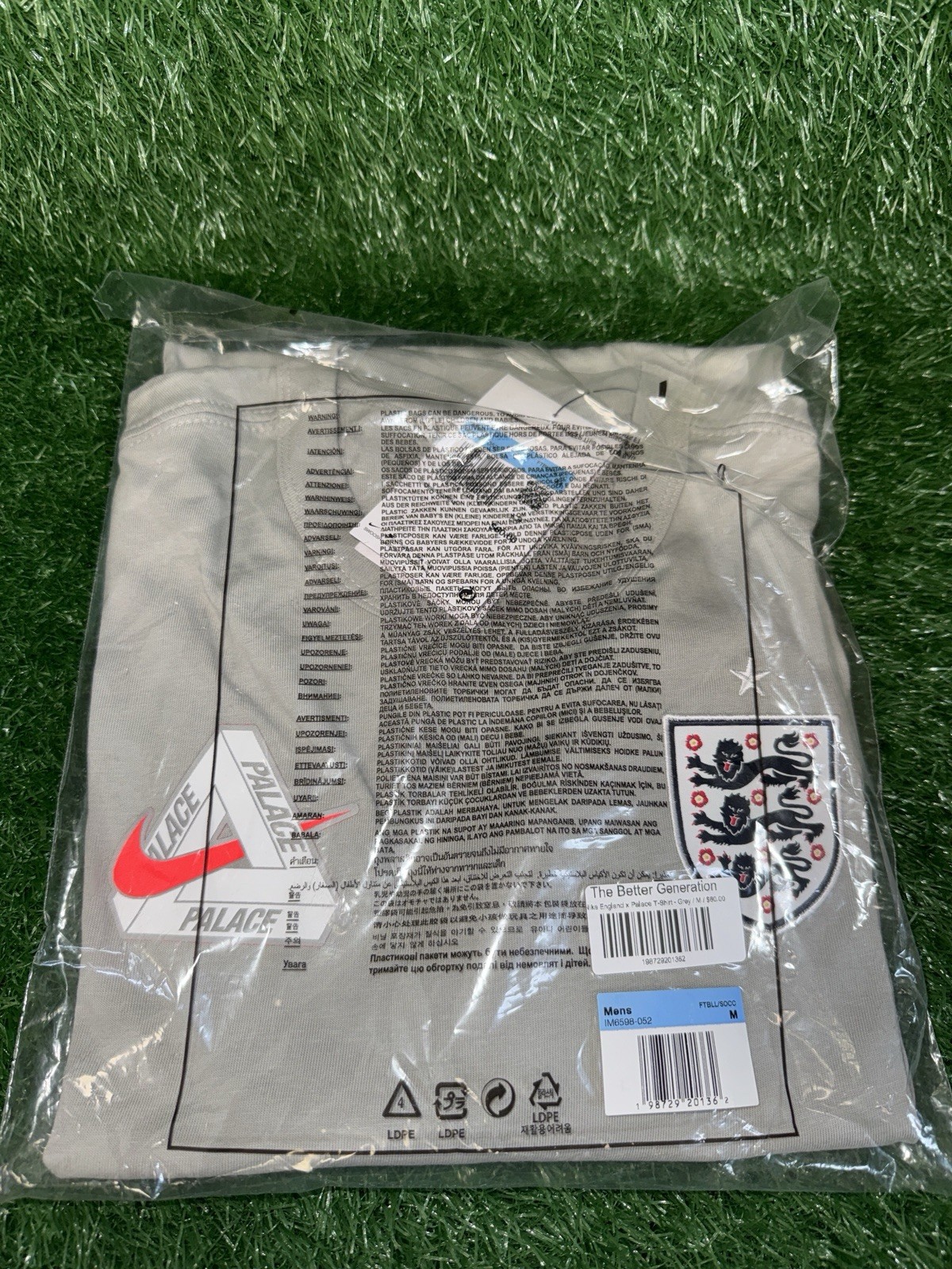 Nike Palace England Soccer World Cup T-Shirt Tee Grey Medium IM6598-052 New gallery