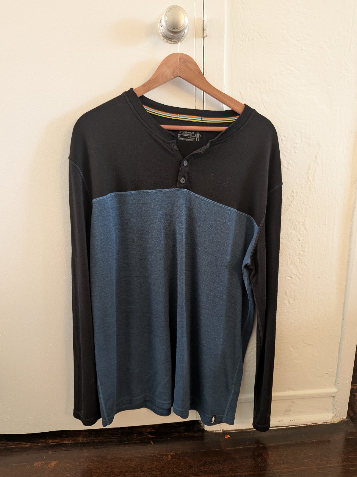 Smartwool Shirt Mens XL Henley Black Teal 250 Merino Wool Thermal Base Layer gallery