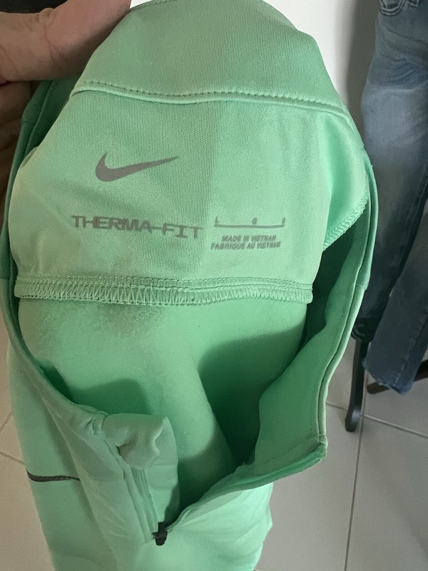 Nike Women's Therma-FIT Strike Winter Warrior Drill Top Size Large gallery