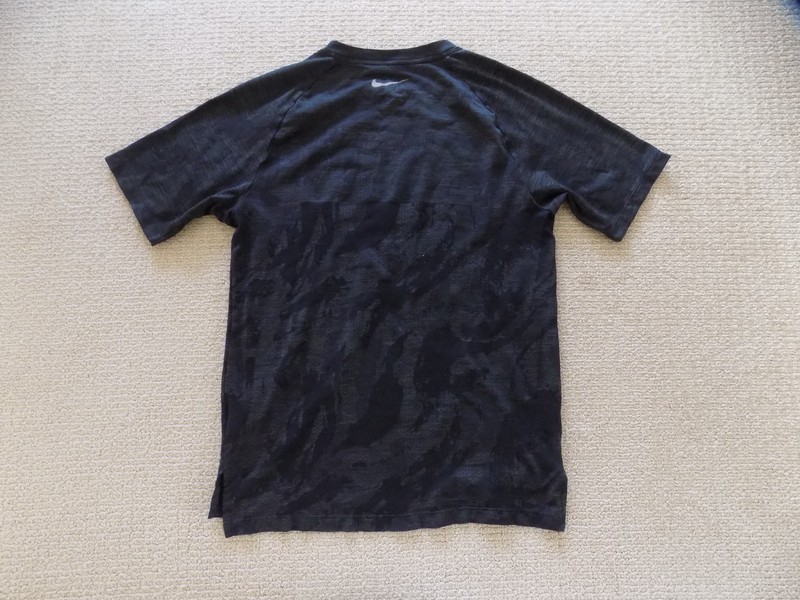 MENS S SMALL NIKE OREGON PROJECT NOP RUNNING CREW MEDALIST CAMO SHIRT ORPJT gallery