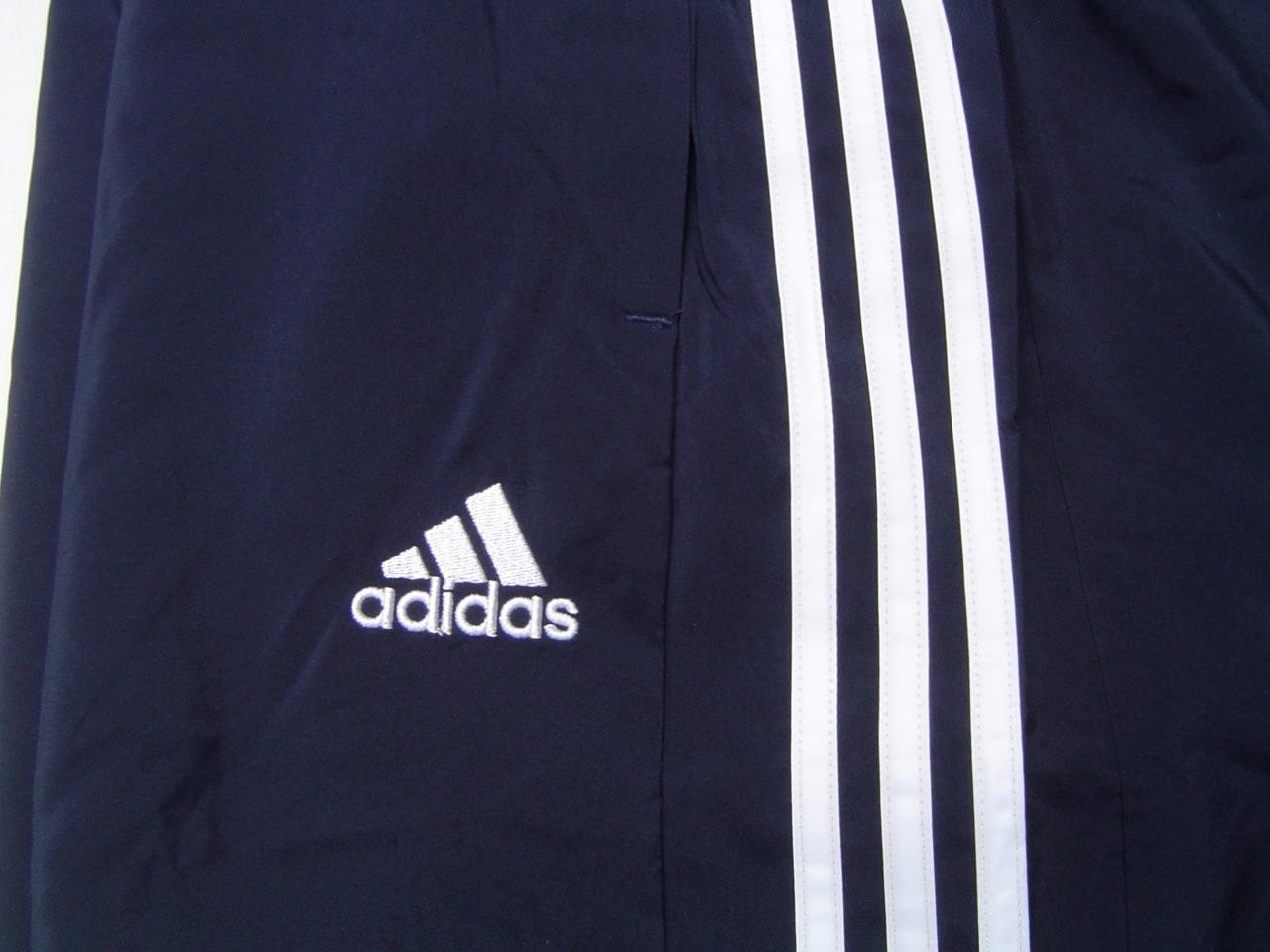 NEW MENS ADIDAS NAVY BLUE 7" MID RISE WORKOUT SHORTS W/WHITE STRIPES SIZE 3XLT gallery