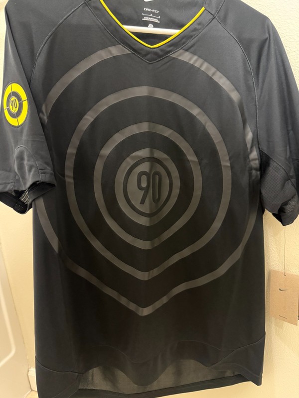 New Nike Mad 90 Collection Laser Total 90 Jersey Black IU4688-010 Size L gallery