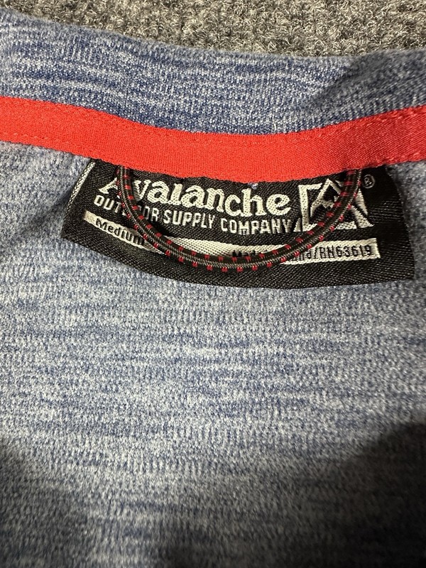 Avalanche Men's Medium Blue Quarter Zip Top Stand Up Pullover gallery