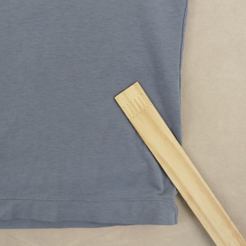 Fabletics Medium Mens T Shirt Athletic 20x27 Fits A Small Has Defects gallery