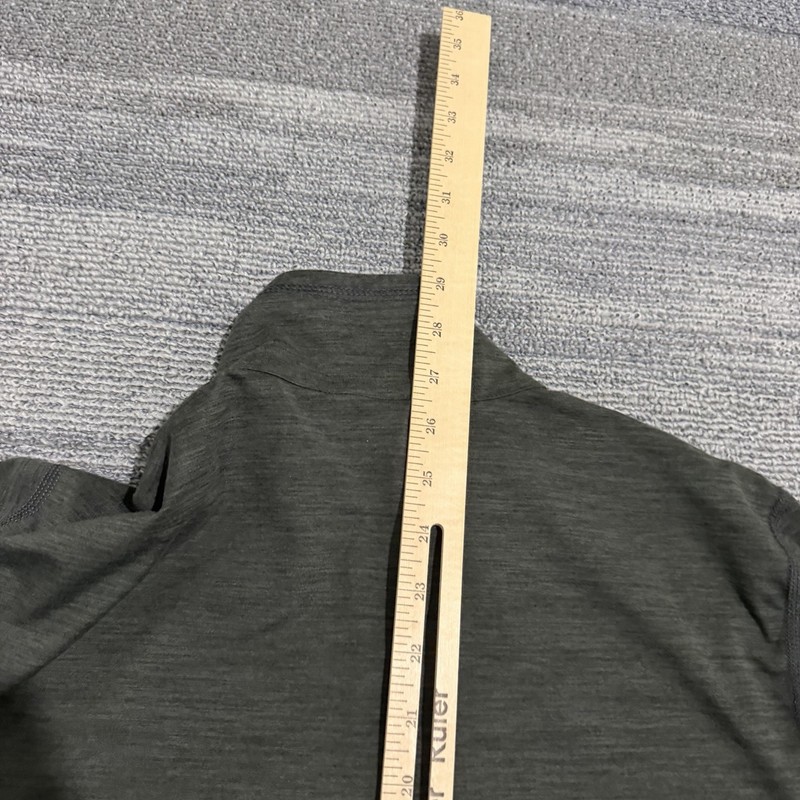 Vuori Pullover Medium Gray Ease Performance 2.0 Half Zip Golfer Stretch V221 gallery