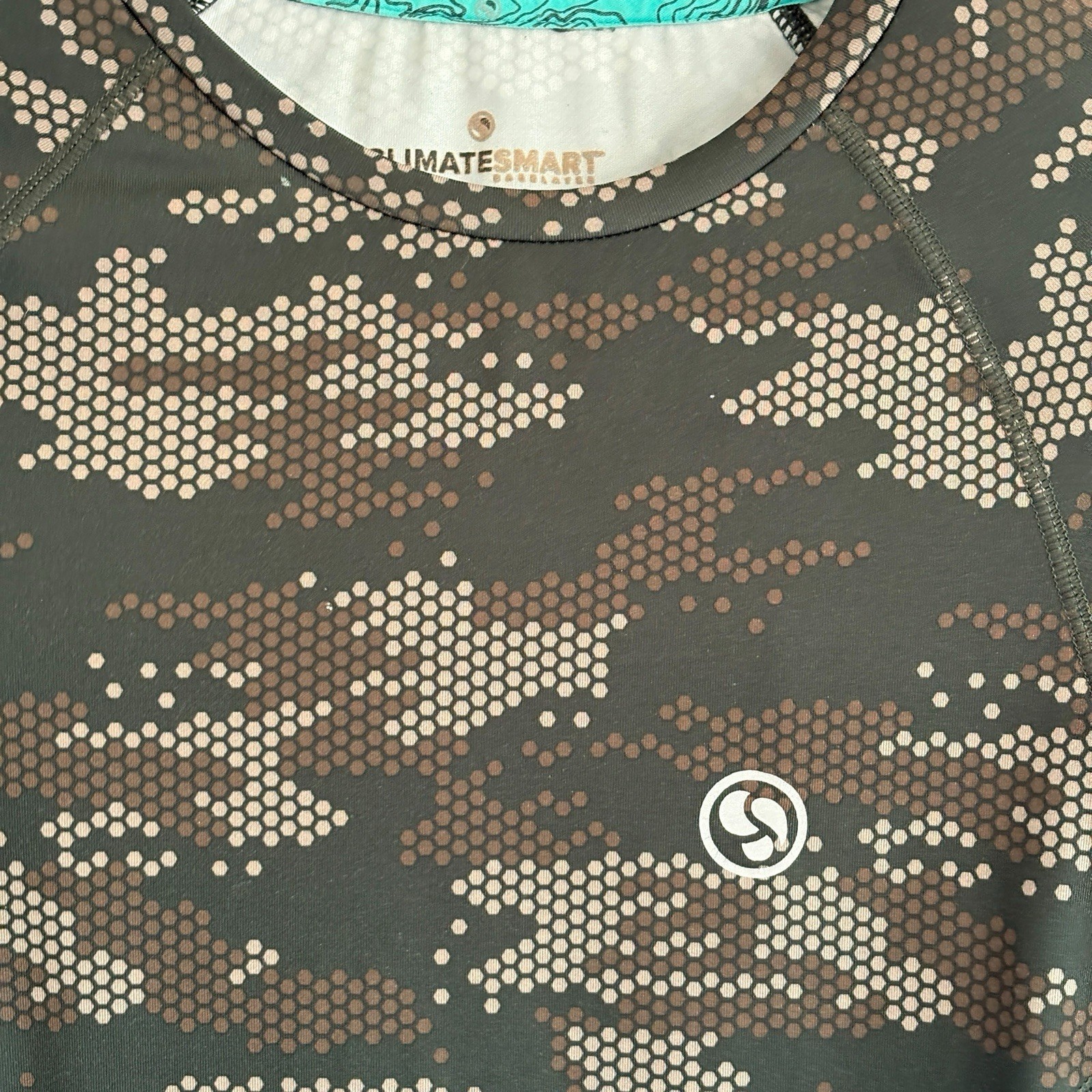ClimateSmart FlexFit Size Small Mens Camo Shirt gallery