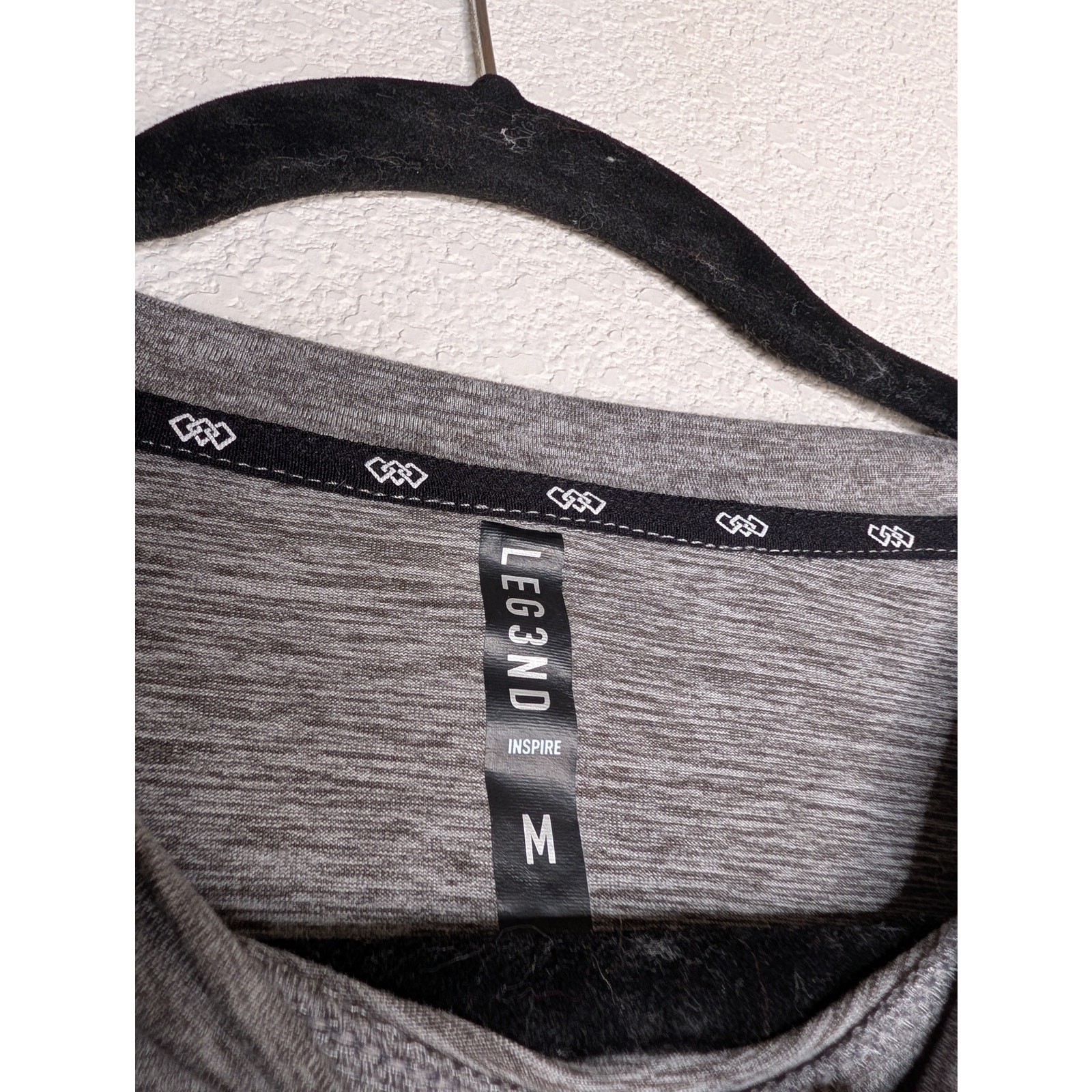 LEG3ND Men's Soft Gray Athletic Longsleeve Shirt Athleisure Workout M Activewear gallery