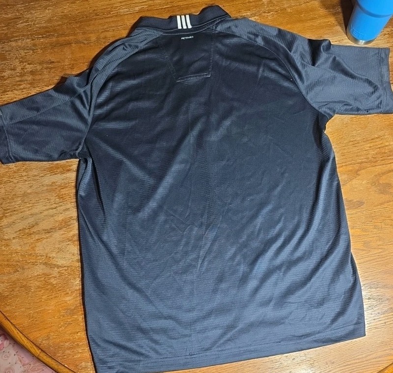 Adidas Size L Active 360 Short Sleeve Gym T-Shirt Polo 2011 gallery