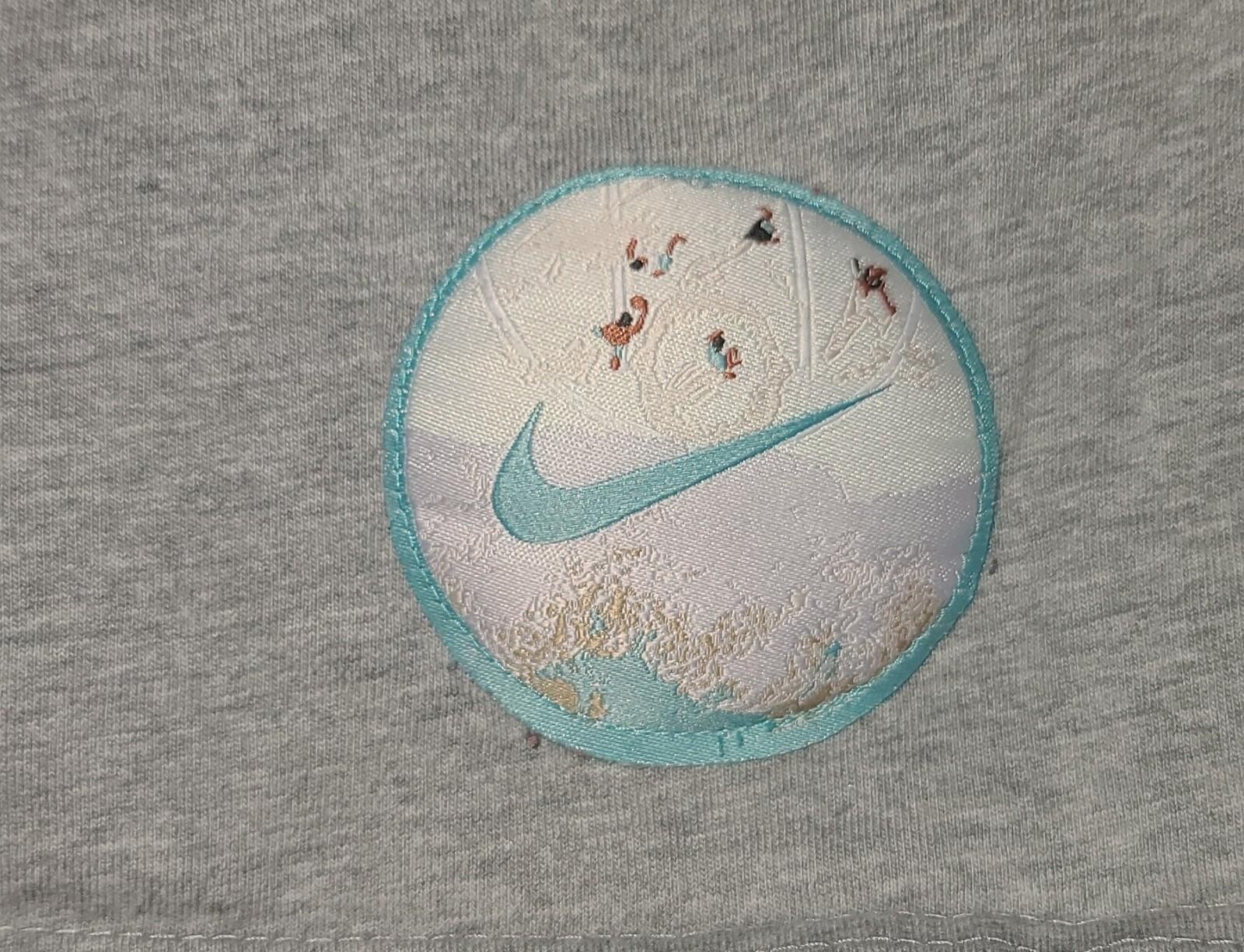 Nike Sportswear T-Shirt Active Short Sleeve Men's Size Small gallery