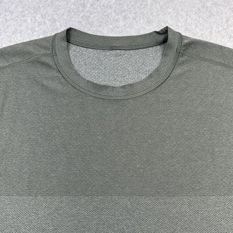 Vuori Grandview Tech Tee Shirt Mens XL Green Short Sleeve Performance Athletic gallery