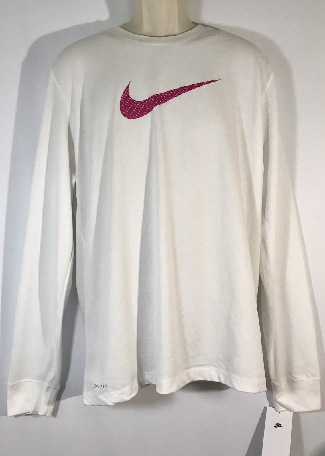 Nike Swoosh Logo Men's Long Sleeve Crew Tee Multiple Size White/Pink Berry gallery