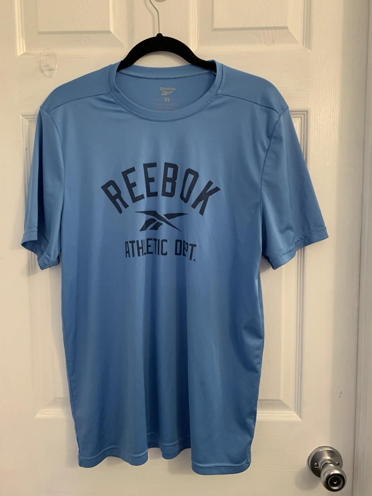Reebok Men's Short Sleeve Light Blue Athletic T-Shirt Size XL gallery