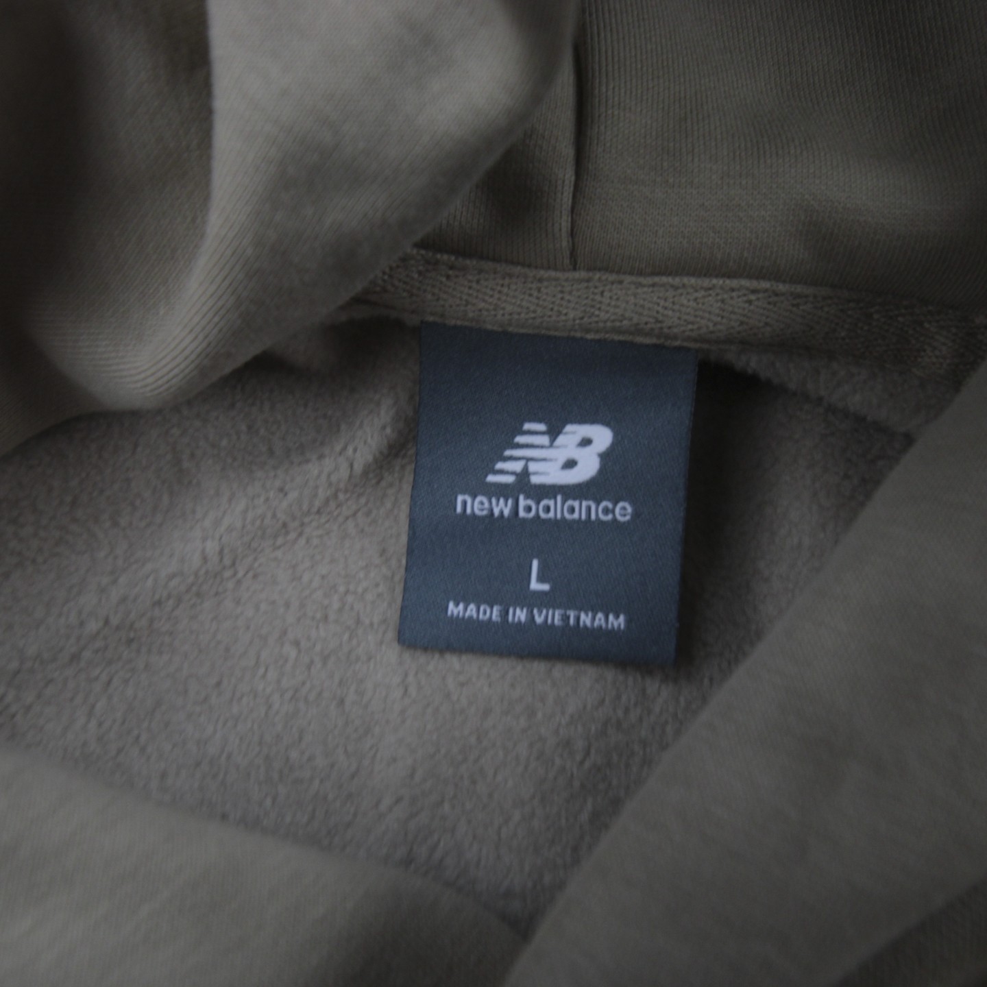 New Balance Sweatshirt Men's Beige Used L gallery
