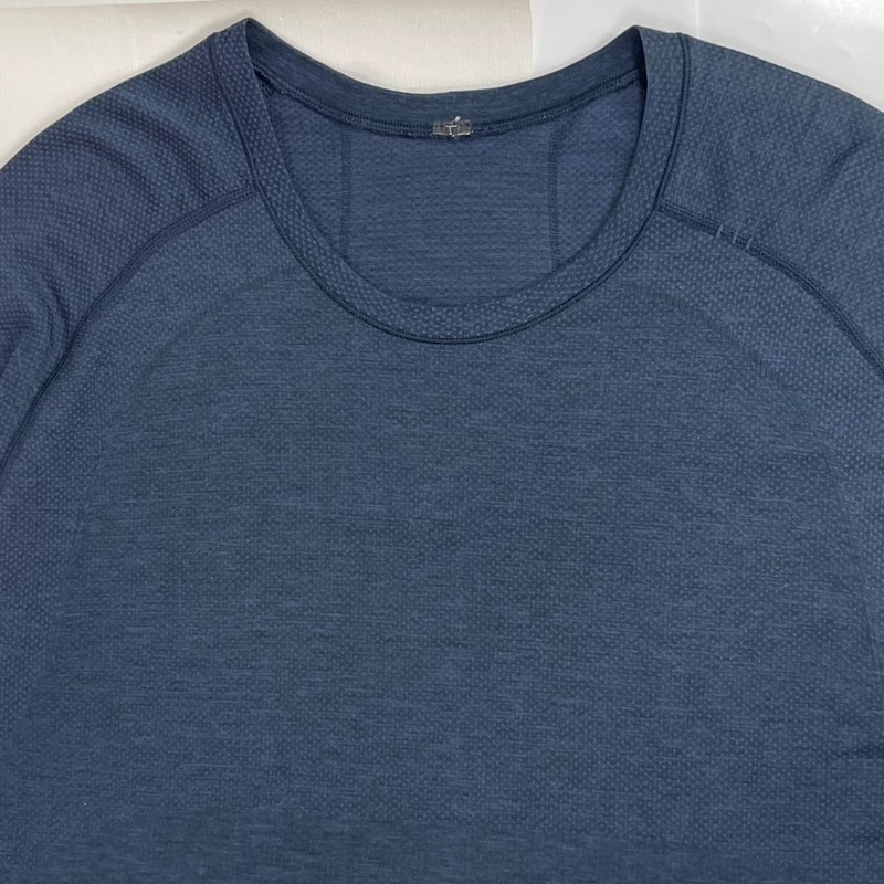 Lululemon Metal Vent Tech Long Sleeve 2.0 Mineral Blue/True Navy Size M gallery