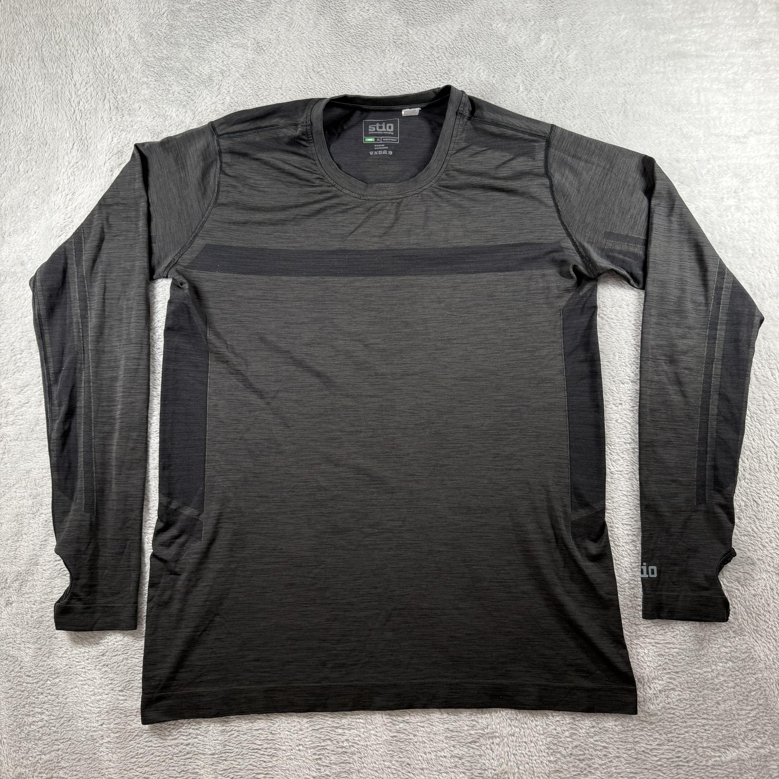 Stio Shirt Mens XL Gray Basis Seamless Tech Performance Base Layer Hiking Run gallery