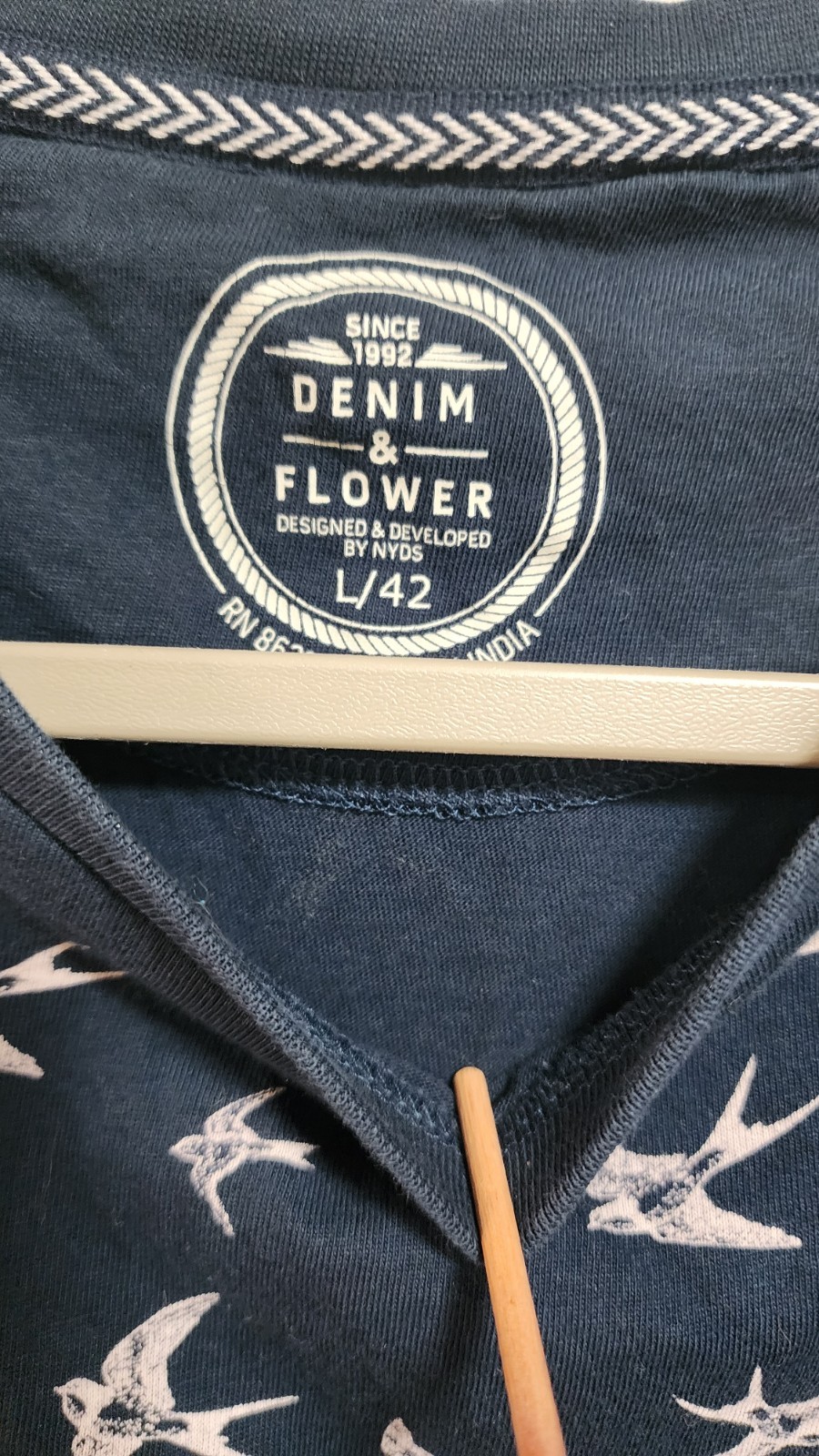 Denim & Flower Mens Crewneck Pullover Shirt Flying Birds T Shirt Tee gallery
