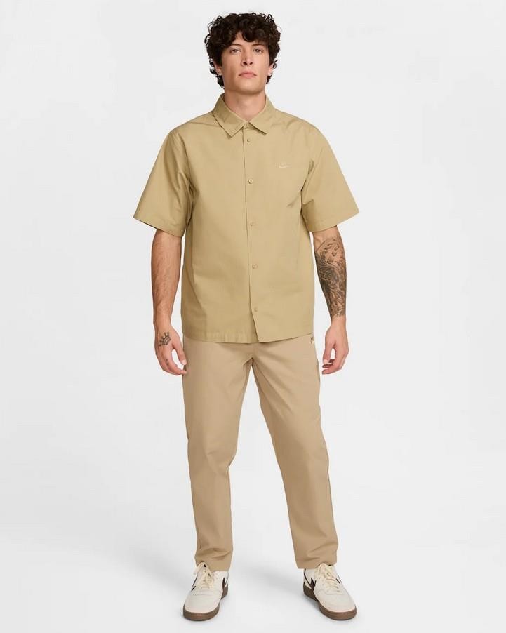 NEW NIKE CLUB SHORT-SLEEVE BUTTON-DOWN SHIRT PARACHUTE BEIGE HJ2029-297 MEDIUM gallery