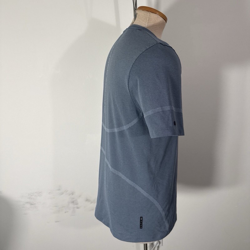 Under Armour Rush Celiant Seamless Men's Gray Athletic Training T Shirt Size M gallery