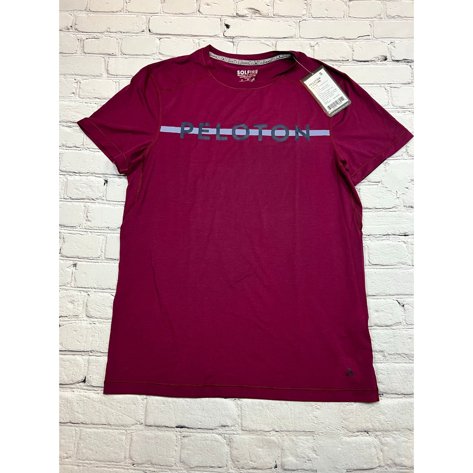 NWT Peloton Solfire LiteTech3 T-shirt Adult size small red A287 gallery