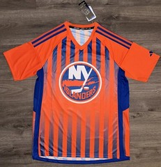 Rare Adidas AeroReady NHL New York Islanders Soccer Jersey Men M Medium NWT