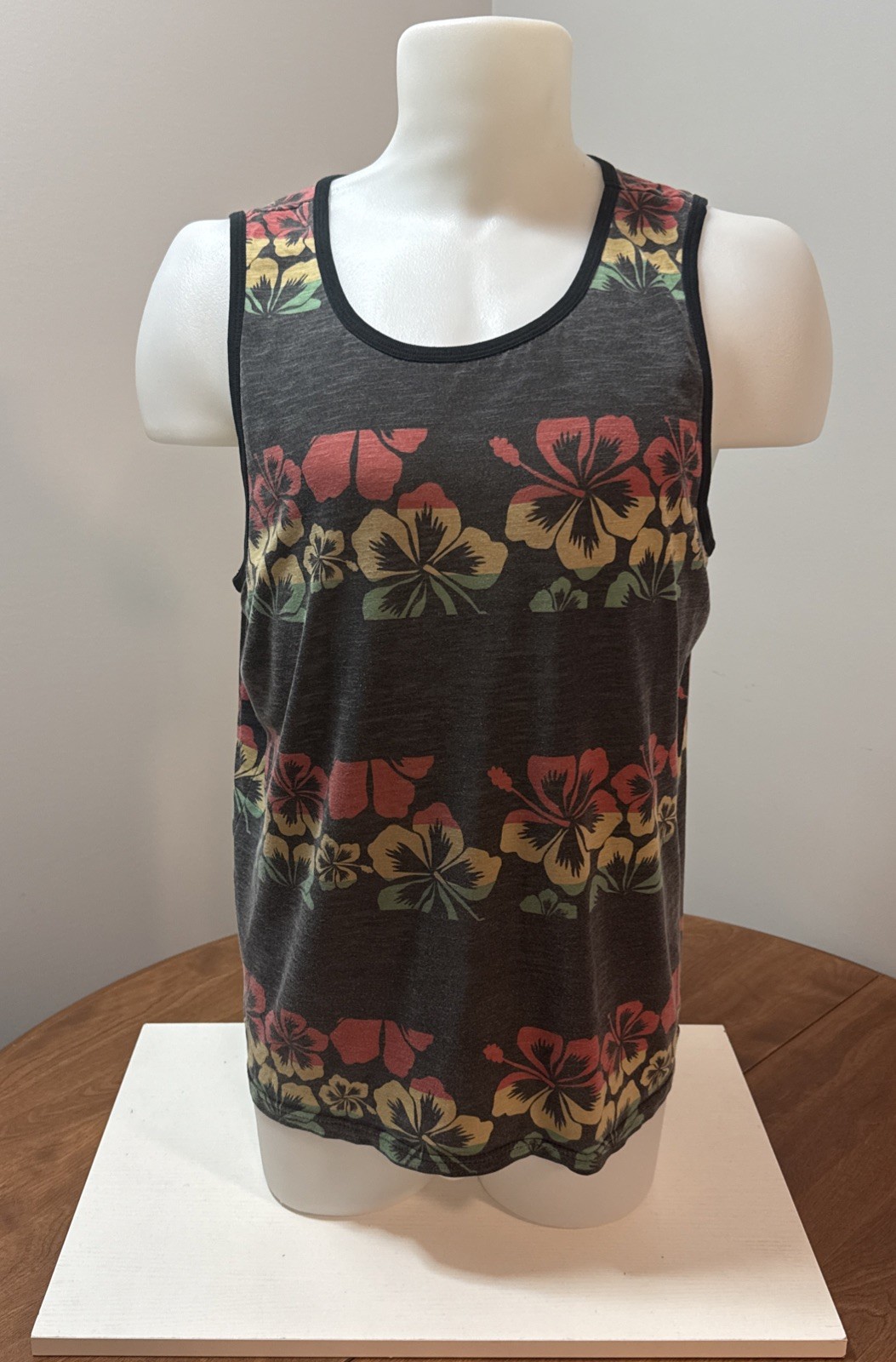 Tank Top ( Medium Size ) Hawaiian [ Jamaica Color style ] Unique Rare Top gallery