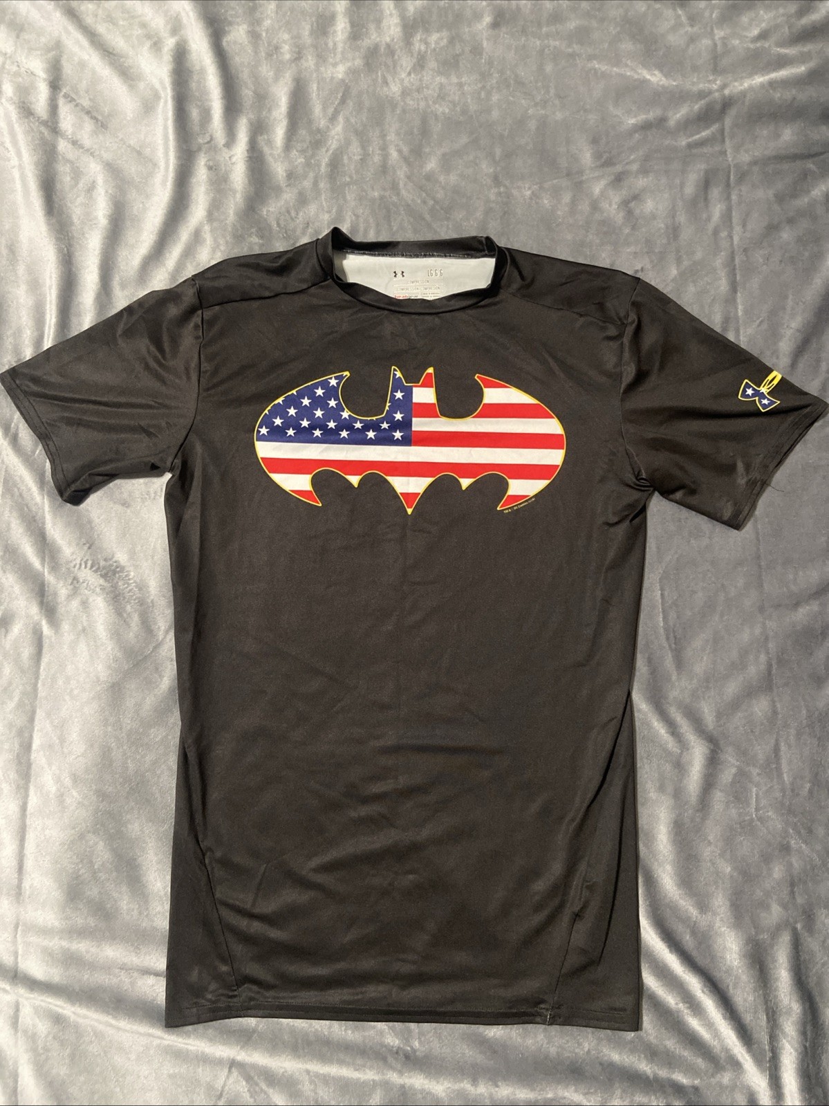 Under Armour HeatGear DC Batman Compression Shirt Men’s L | Black | Free Ship gallery