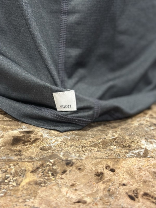 Vuori Shirt Mens Large Gray Current Tech Performance 4 Way Stretch (V195) gallery