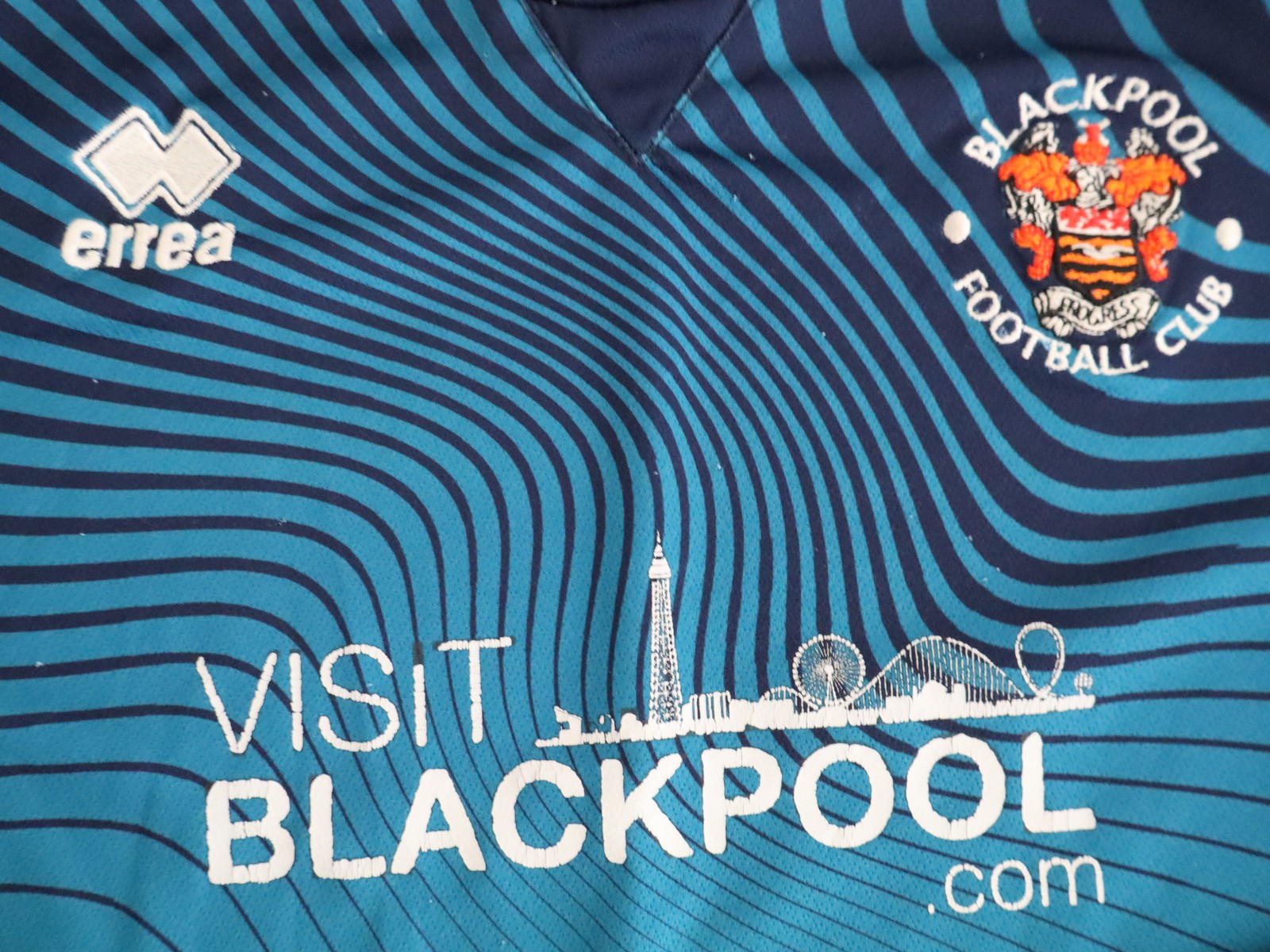 Blackpool FC 2019-20 Errea Long Sleeve Training Jersey XXS Blue gallery