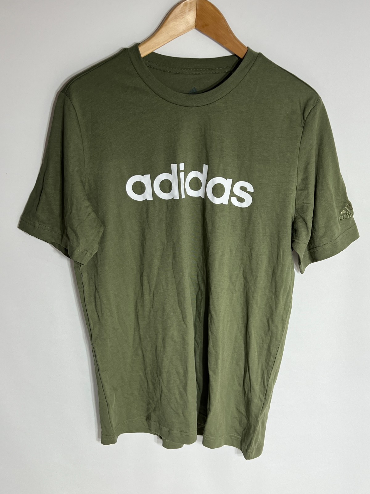 Adidas T-shirt Essentials Linear Embroidered | Men's | Green | Medium | New gallery