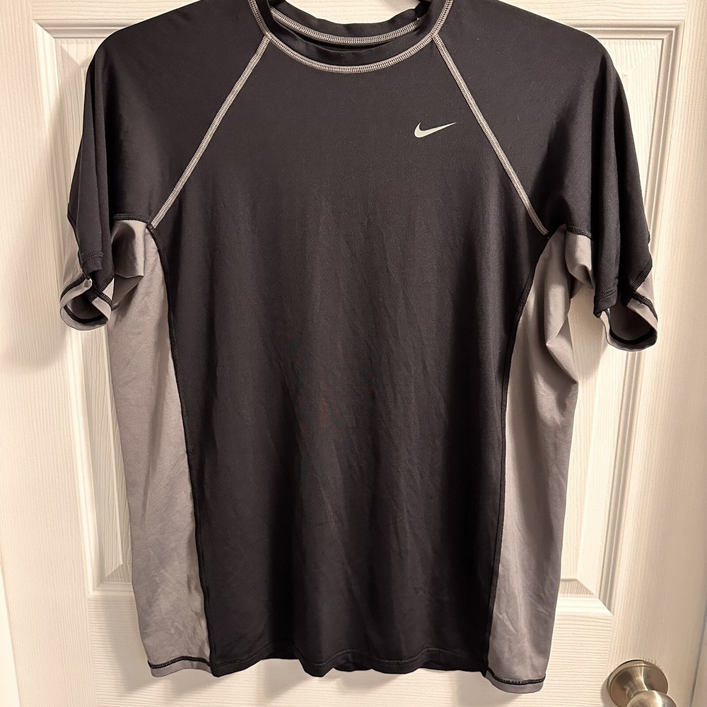 Nike Shirt Mens Large Black and Gray Short Sleeve Dri Fit UPF 40+ Polyester