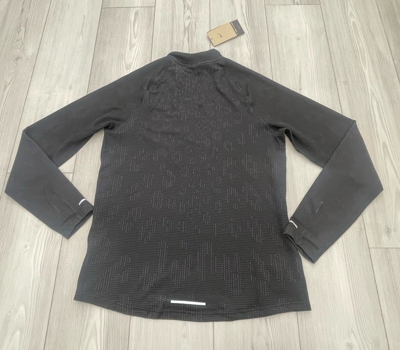 Nike Pinnacle Running Division Water Repellent Black Top Men's Size M FZ1121-010 gallery