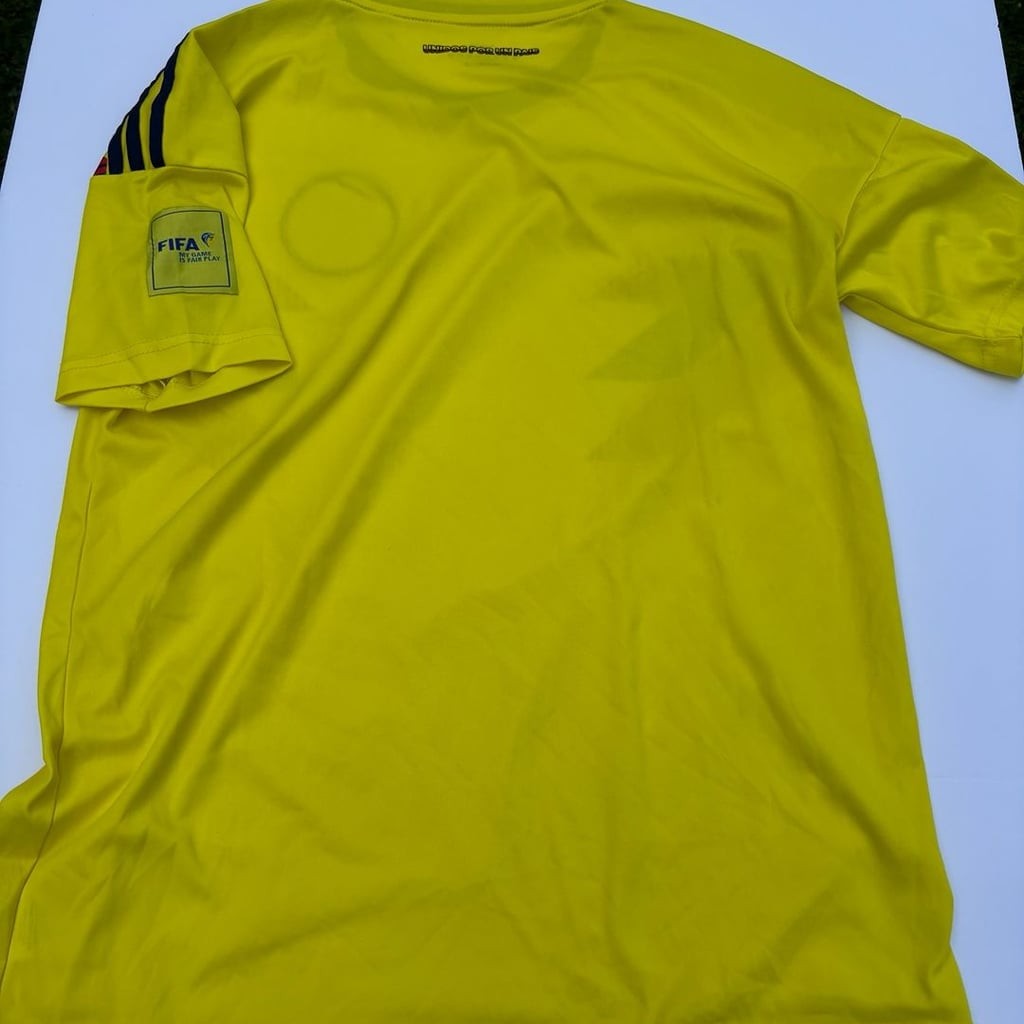 Adidas Colombia 2018 World Cup Soccer Jersey Medium gallery