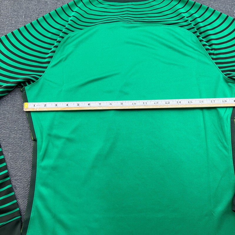 Norway Nike 2016-2017 Goalkeeper Jersey Medium Football Shirt Adult Green gallery