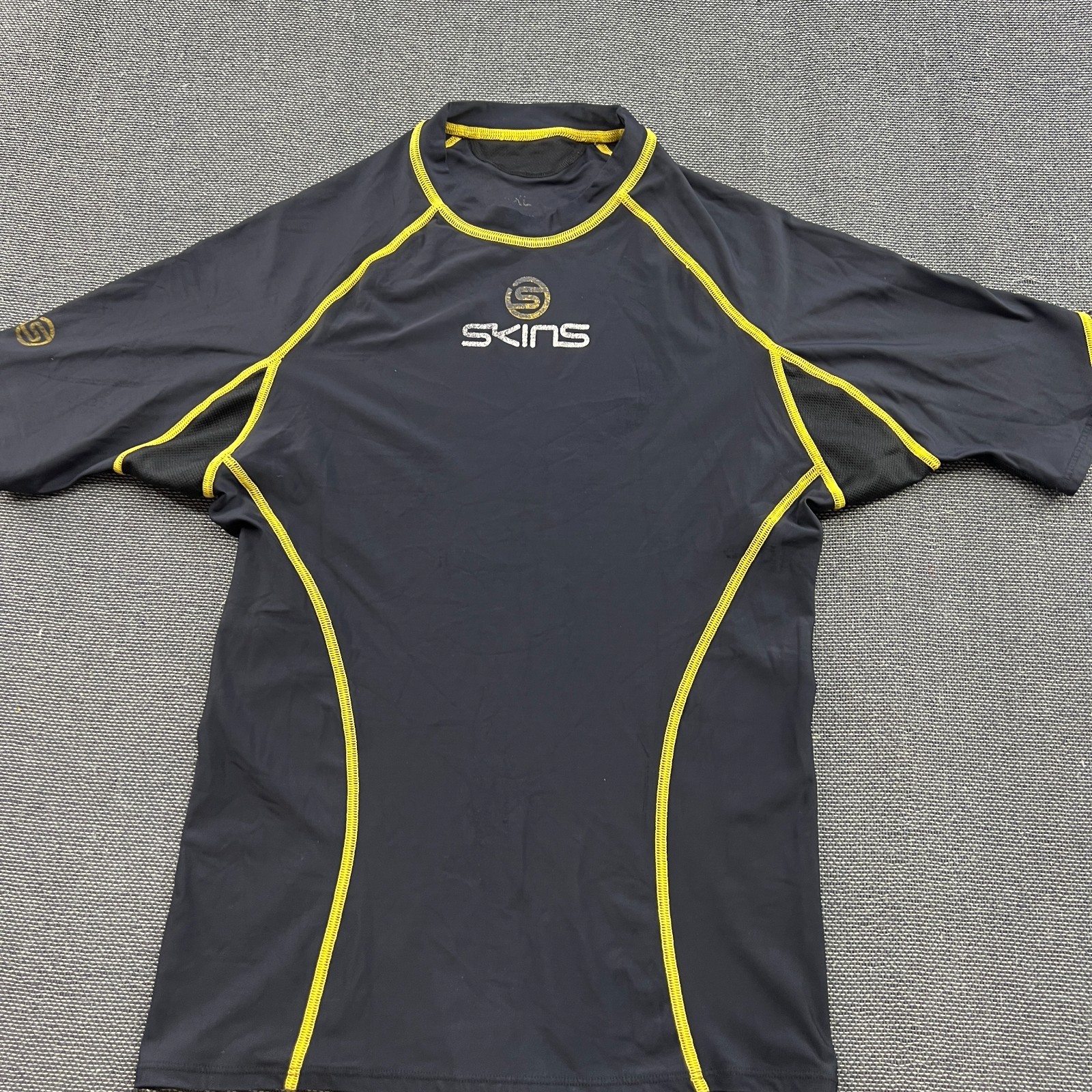 Skins A200 Compression Shirt Mens XL Black Training Performance Stretch gallery