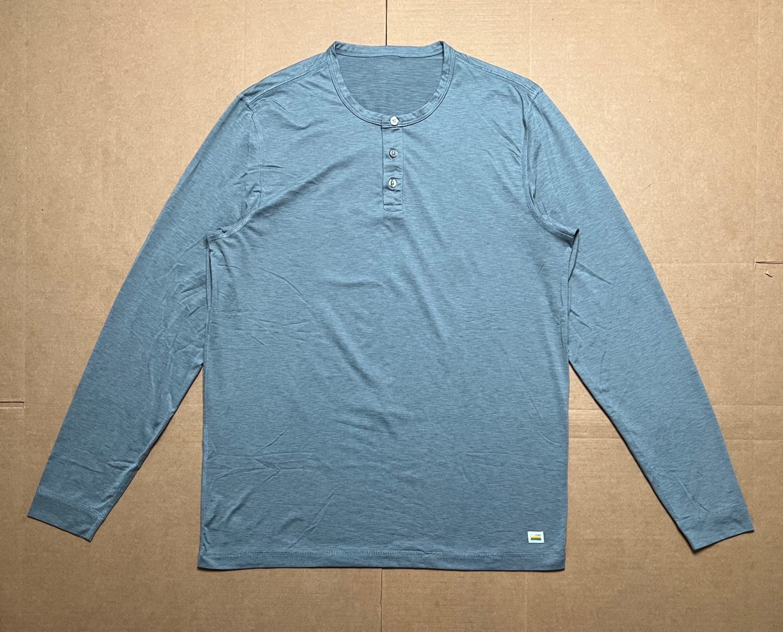 Vuori Men’s L Ease Performance Henley T Shirt Heather Blue Long Sleeve gallery