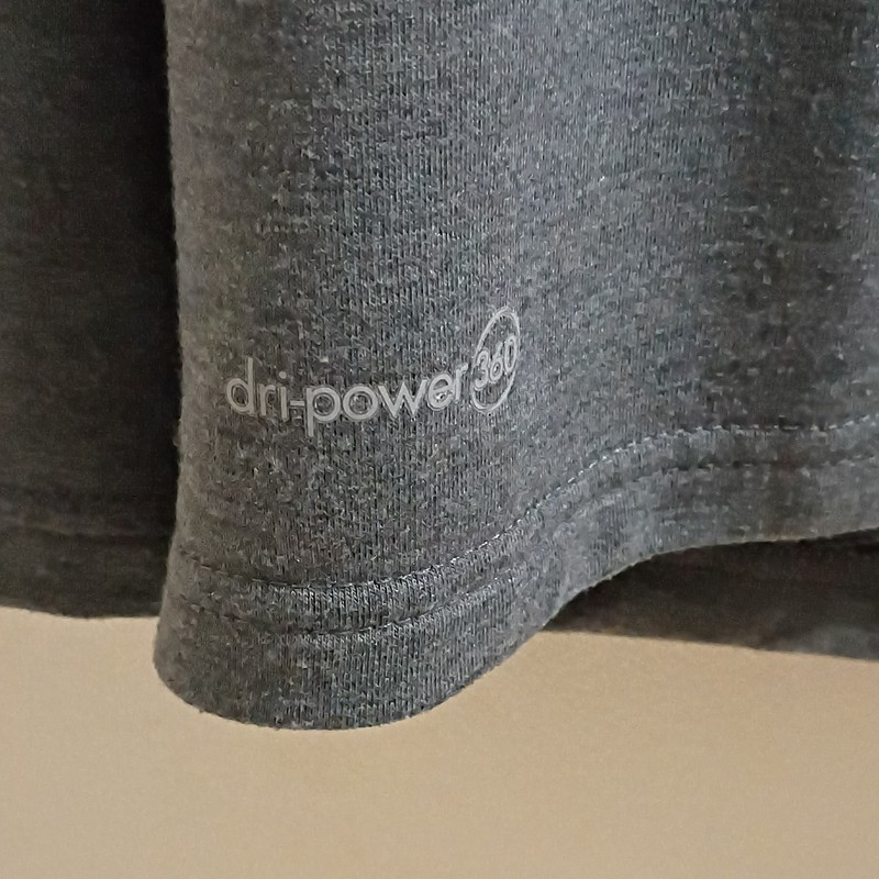 Russell Dri-Power 360 Men’s M Gray Long Sleeve Training Fit Crew Pocket Tee gallery