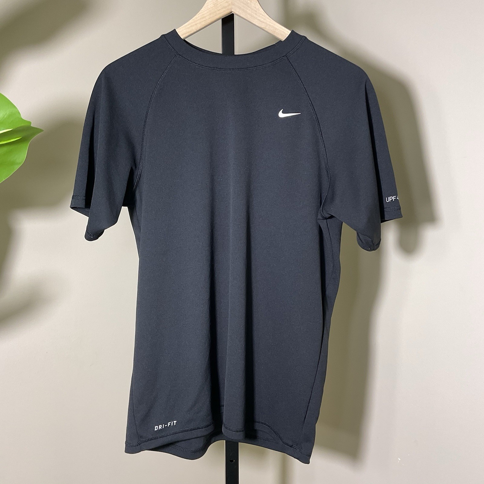 Nike Swim Dri-FIT Short Sleeve Rash Guard Shirt Men Medium Black UPF 40+ gallery