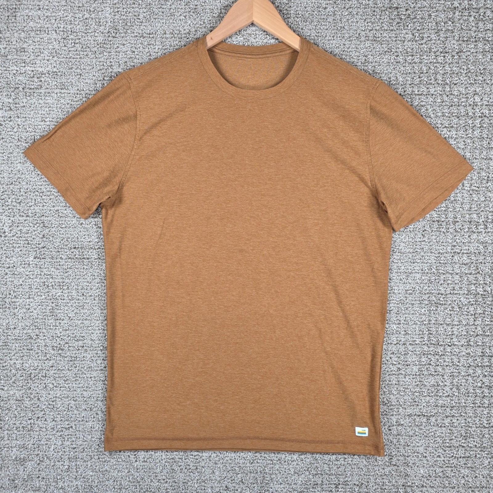 Vuori Mens Strato Tech Tee Heathered Camel Brown Short Sleeve T-Shirt Size Large gallery