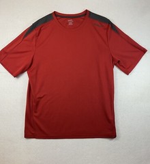 Reebok Play Dry Men’s Solid Red W/ Black Stripe Short Sleeve T-shirt Size XL