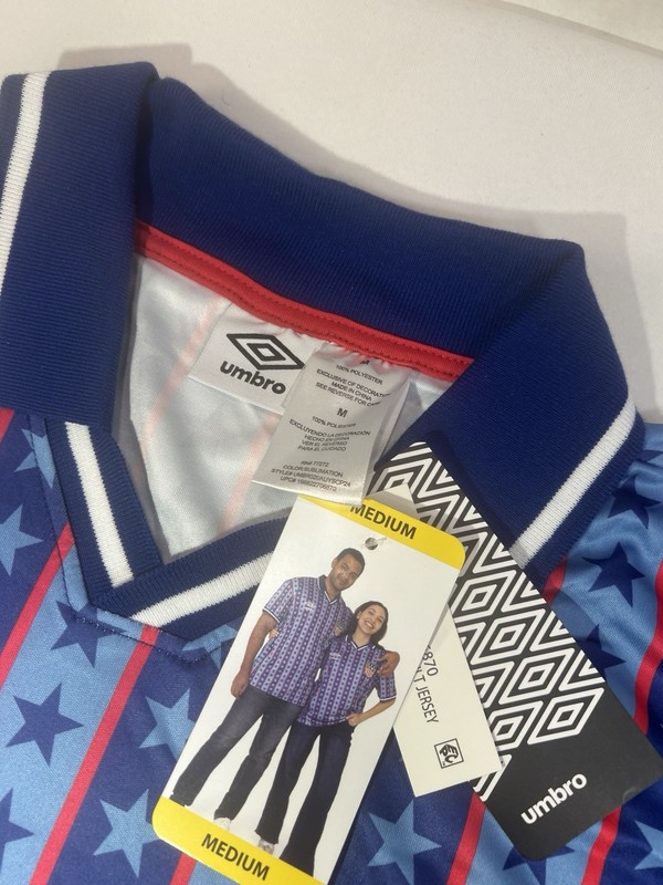 NEW Umbro Team USA Soccer Jersey Mens Medium Blue Stars Stripes V-Neck Polo gallery