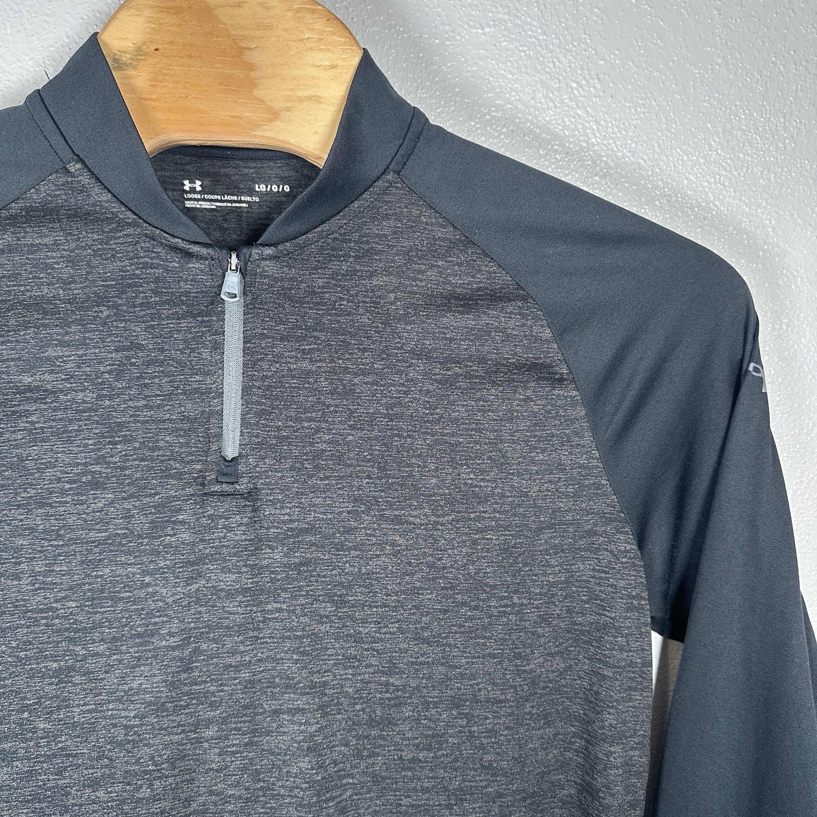 Under Armour UA Tech 1/4 Zip Shirt Mens Size Large Band Collar Loose Black Gray gallery