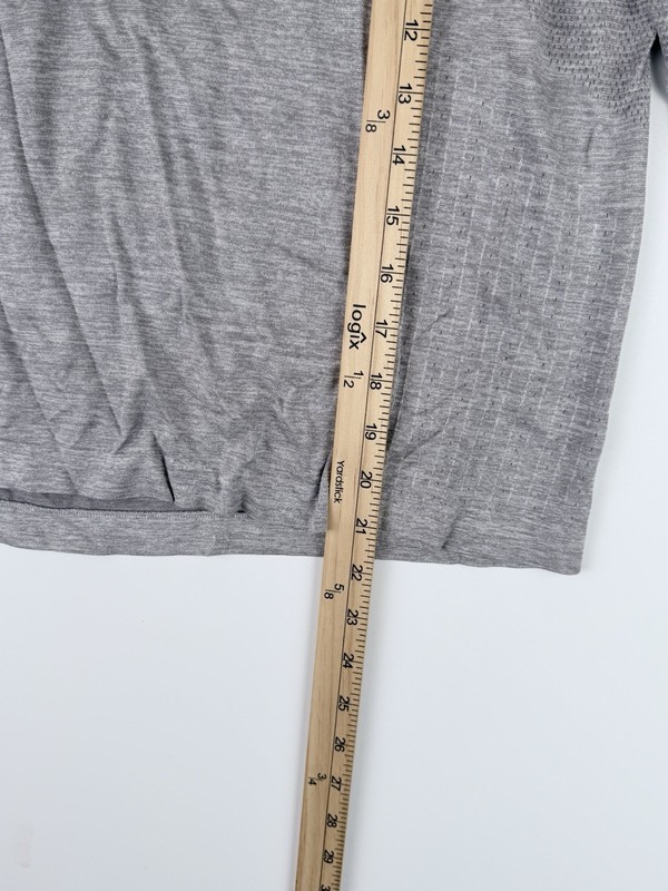 All in Motion Men's Long Sleeve Seamless T-Shirt Heather Gray Size MEDIUM gallery