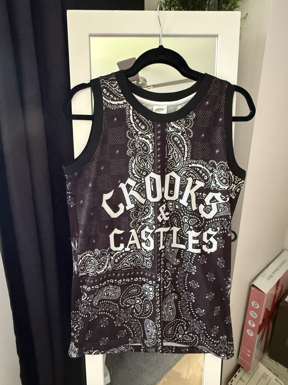 Crooks & Castles Mesh Basketball Jersey Tank Top Mens Small Black Paisley gallery